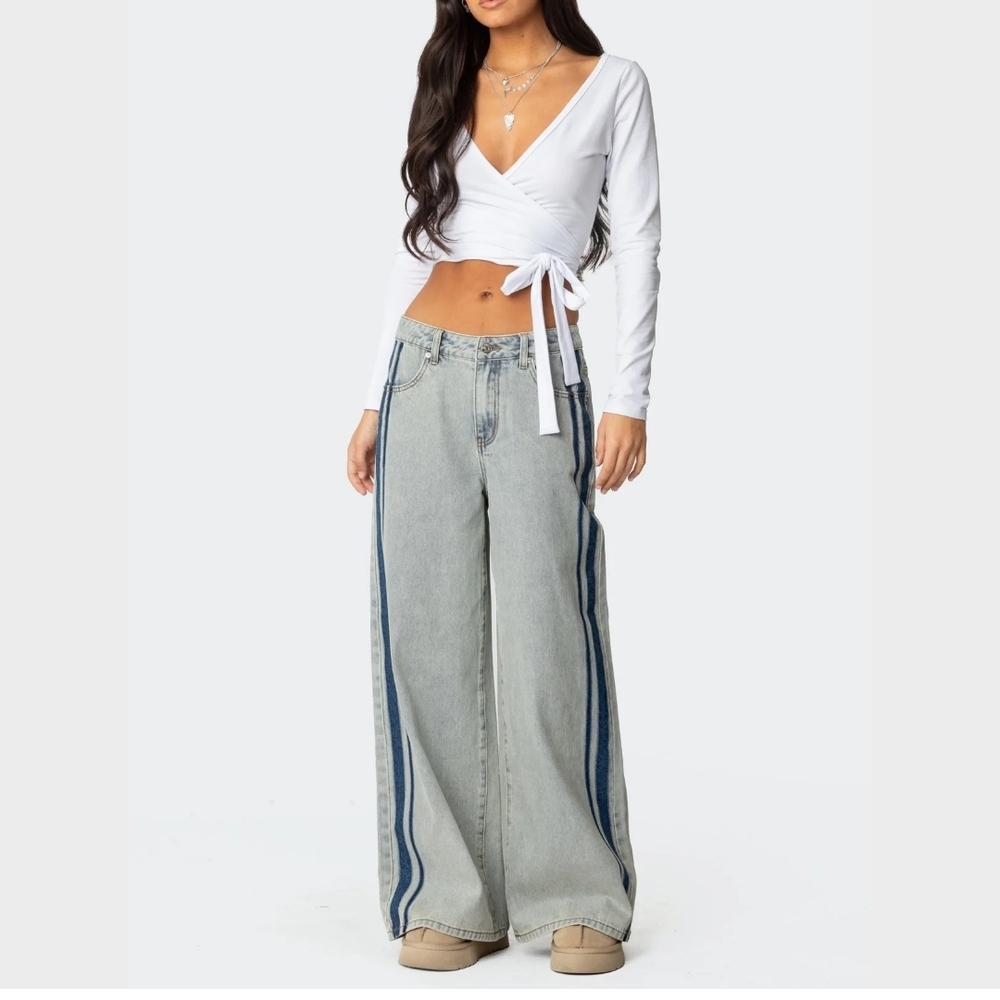 Edikted Women's Gray Denim with Blue Stripe Wide Leg Jeans